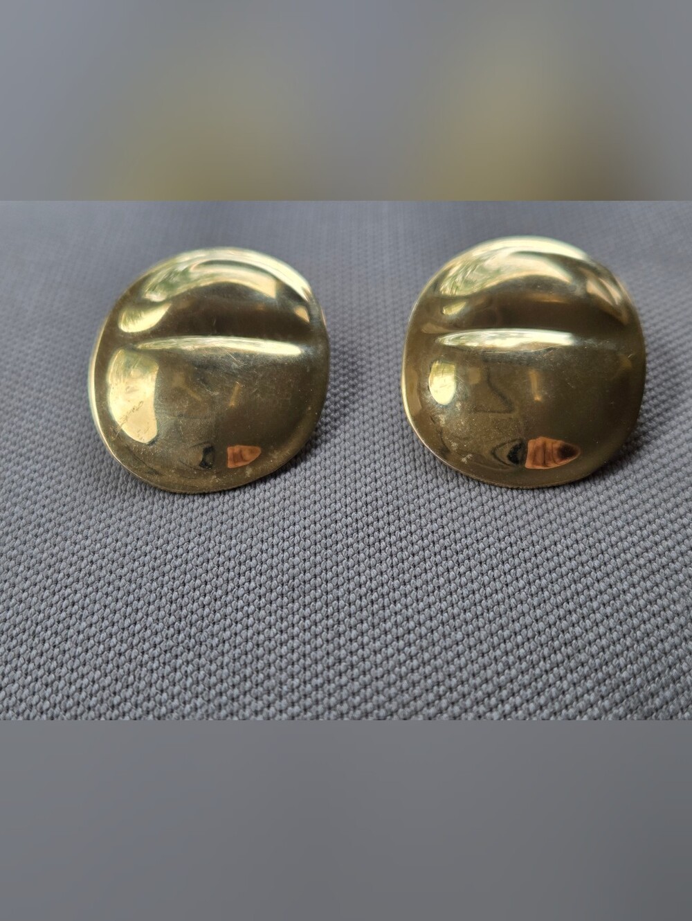 Vintage 1998 Sutton Hoo Carlton Ridge Gold Tone Clip-On Earrings